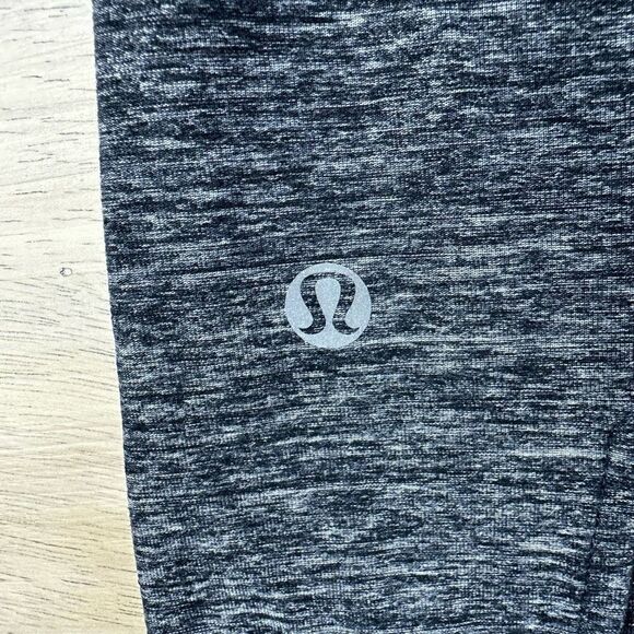 Lululemon Gather & Crow Crop - Picture 3 of 5